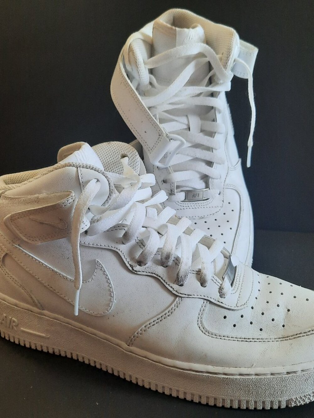 Nike Air Force 1 Mid ‘07 315123–111 Men’s Size 9.5